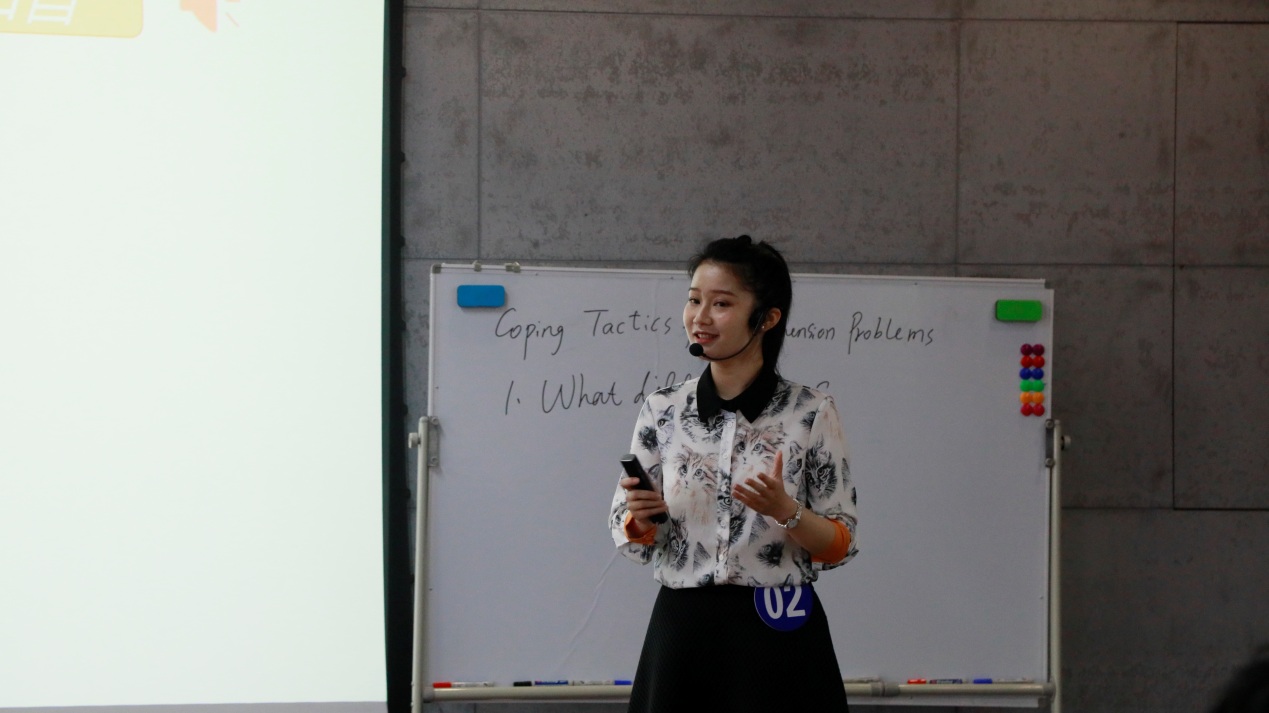 说明: F:\350vip8888新葡的京\经理助理工作\2 教务处工作\教师发展科\关于开展公司2023年青年教师教学竞赛（文科思政组）暨第十届全区高校青年教师教学竞赛选拔赛的通知\工作文件\4月21日--青年教师教学竞赛\第一批4位\_U3A3529.JPG